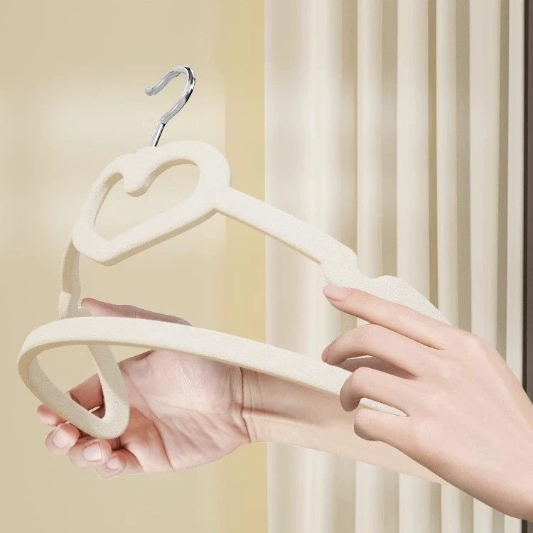 Heart Velvet Hangers